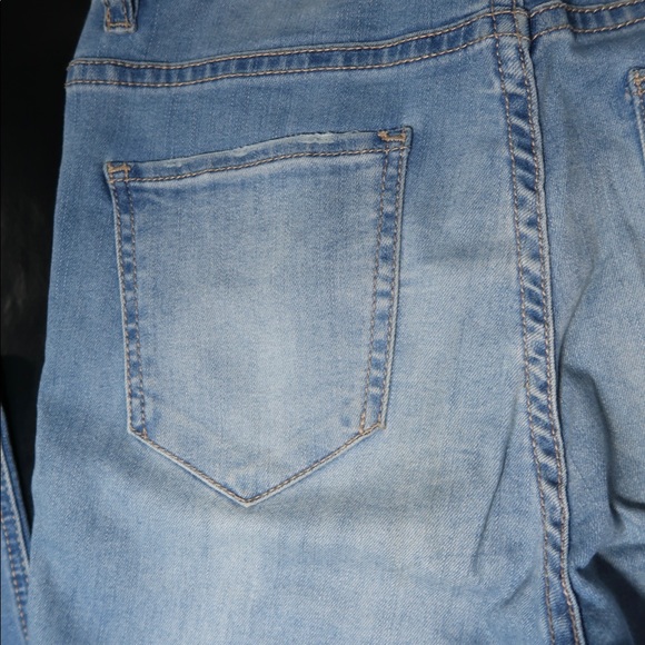 Light Blue Wash Skinny Jeans | R. Knee Rip | 365 - Picture 4 of 7